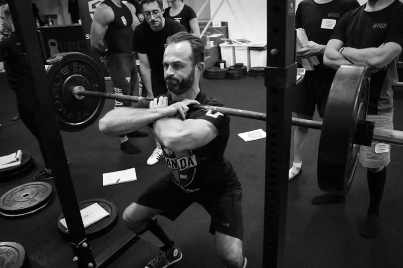 Čelní dřep (front squat) - StrongFirst SFL Barbell